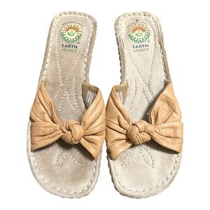 Earth Spirit Tan Sandals with Soft Soles and Minimalist Design